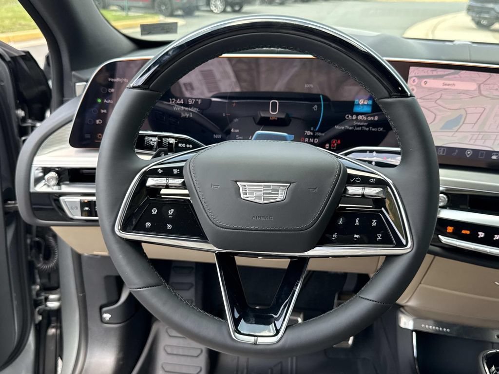 New 2026 Cadillac Lyriq Signature Sport w/ Nappa Leather Package AWD/4WD image 11