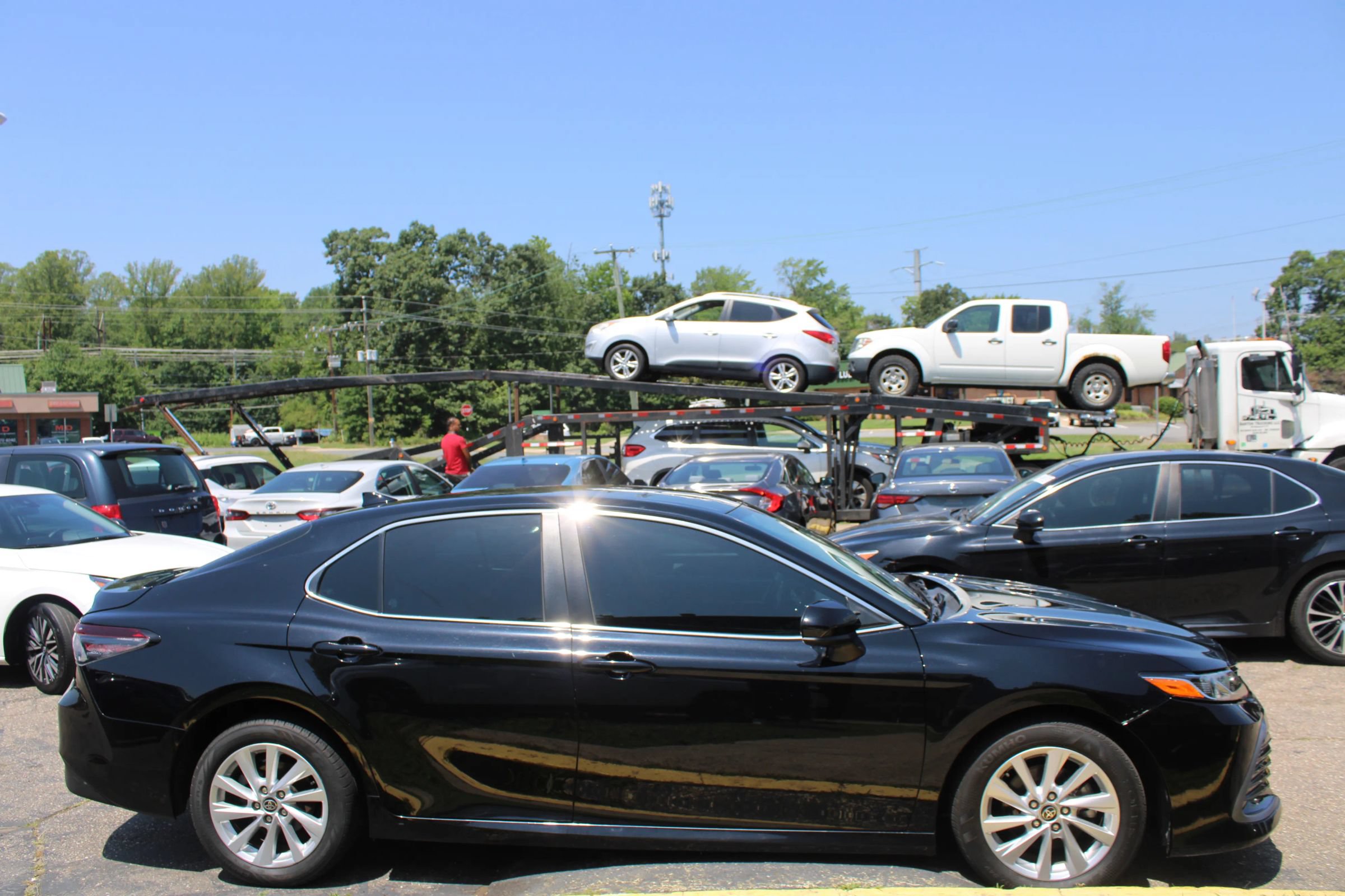 Used 2023 Toyota Camry LE FWD image 8