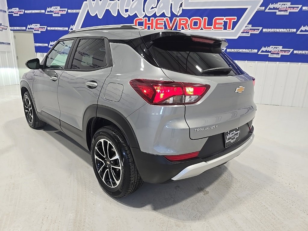 Used 2025 Chevrolet TrailBlazer LT image 6