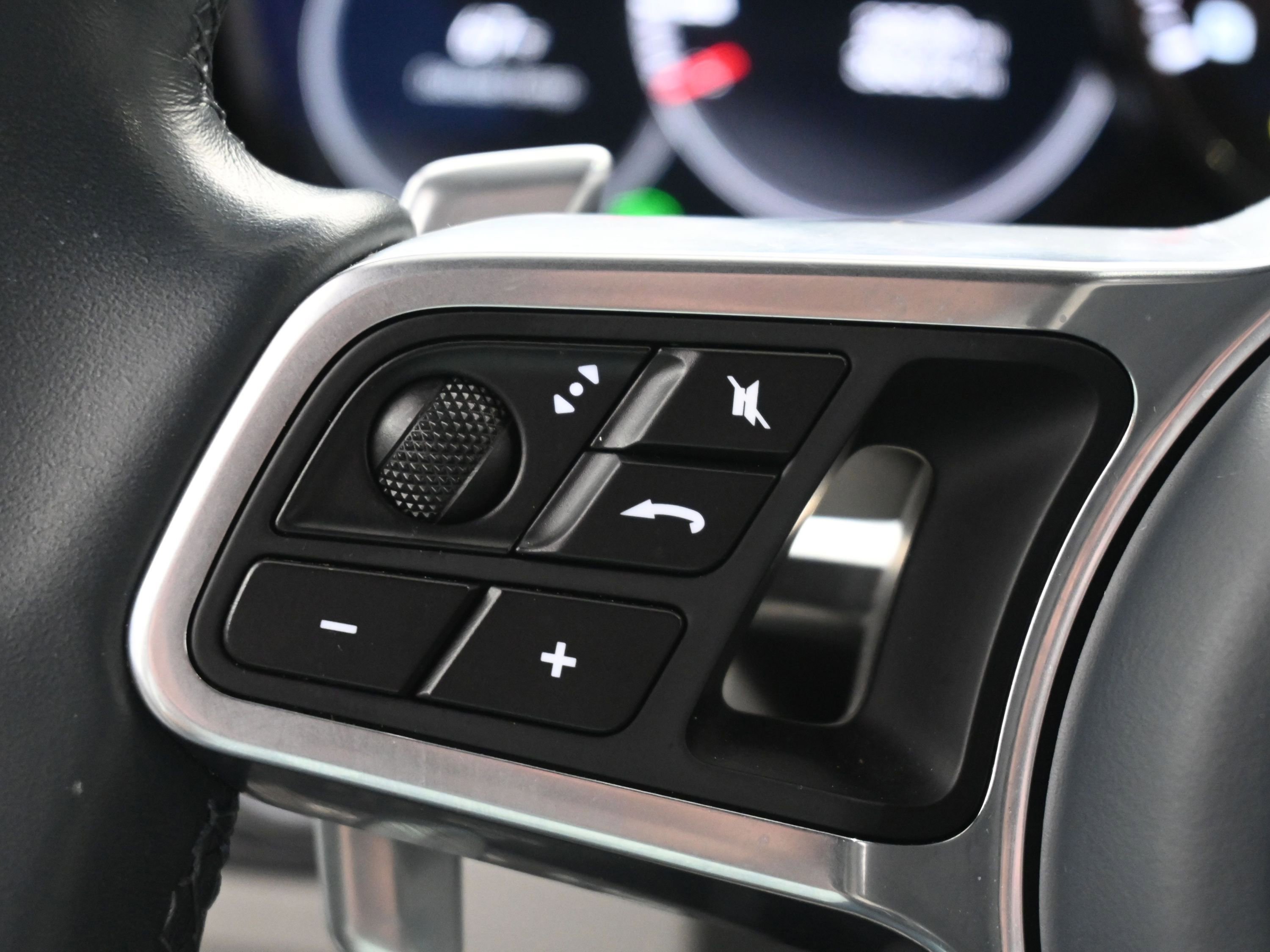 Certified 2022 Porsche Cayenne S image 20