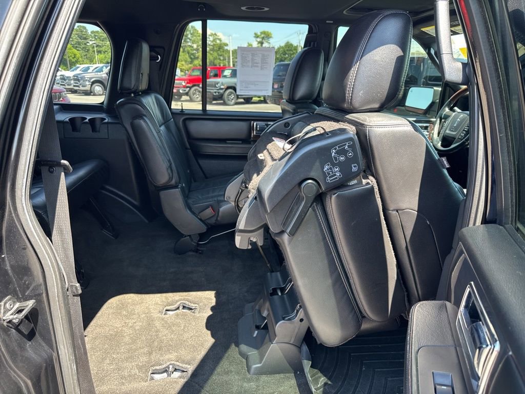 Used 2017 Lincoln Navigator L Reserve image 21
