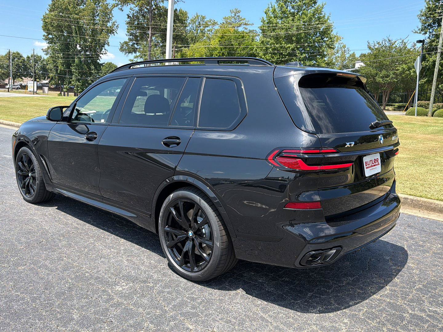 New 2027 BMW X7 M60i AWD/4WD image 4