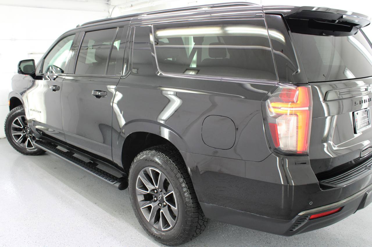 Used 2021 Chevrolet Suburban Z71 w/ Z71 Signature Package AWD/4WD image 16