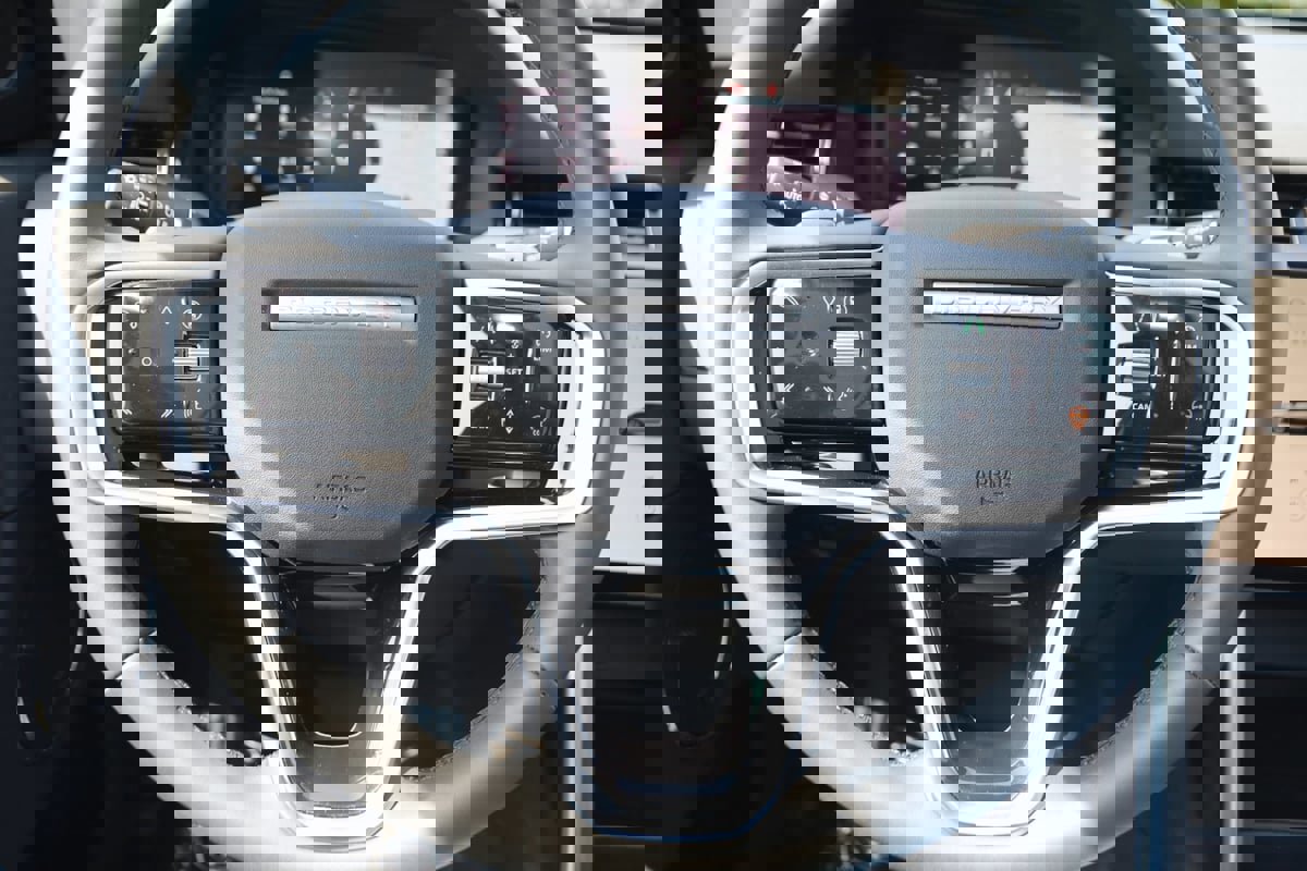 Used 2024 Land Rover Discovery Sport S image 47