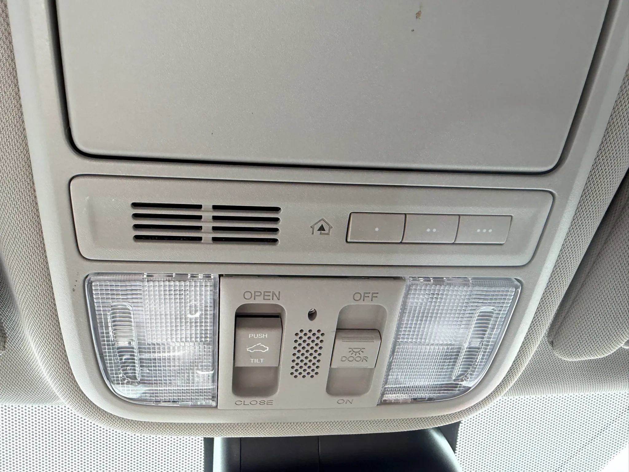 Used 2016 Honda Odyssey Touring image 36