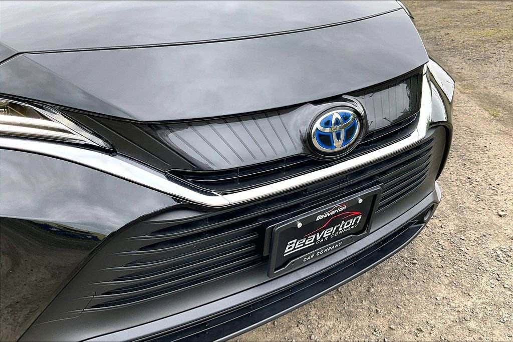 Used 2023 Toyota Venza LE AWD/4WD image 32