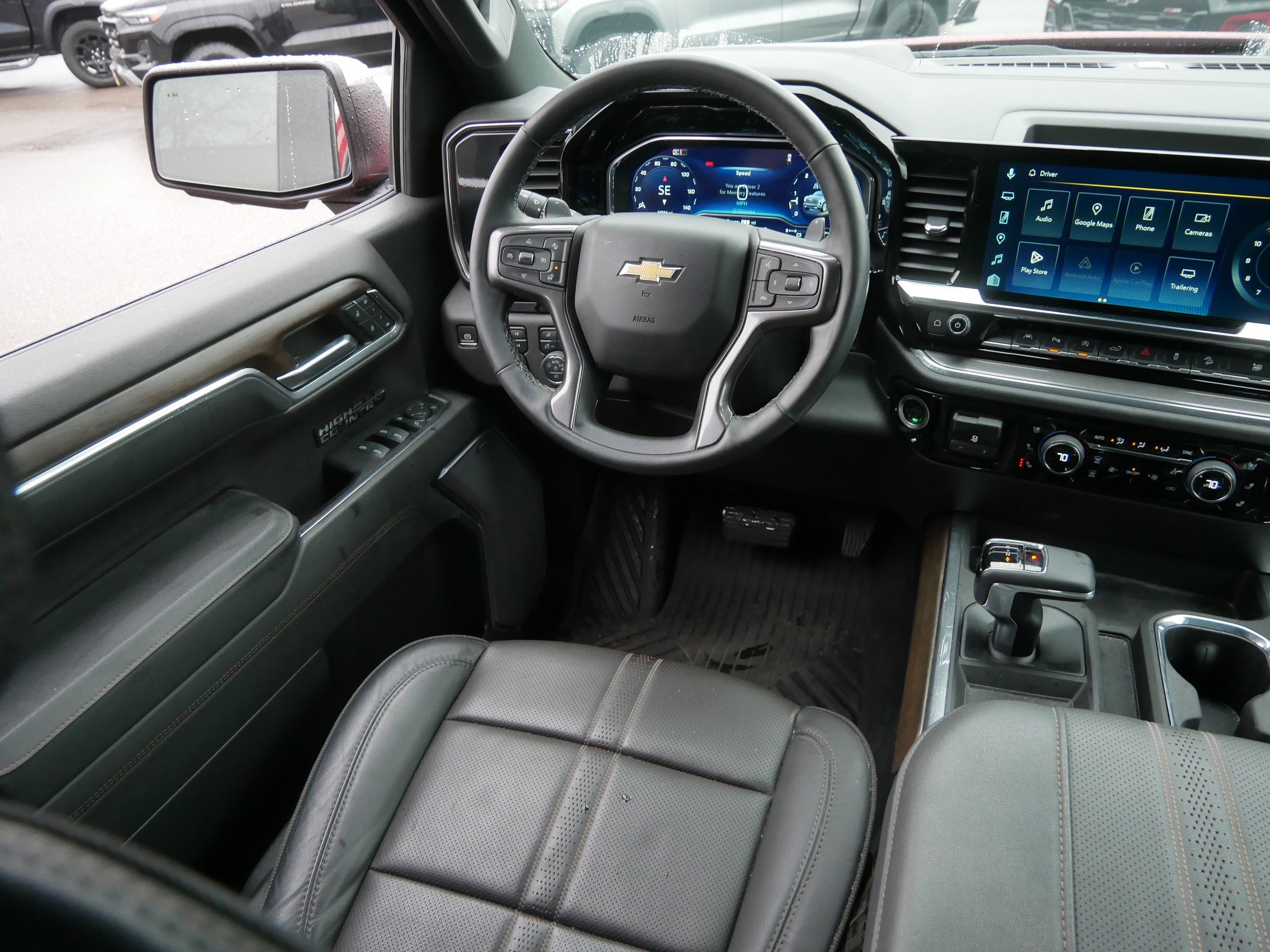 Certified 2025 Chevrolet Silverado 1500 High Country w/ Technology Package image 9