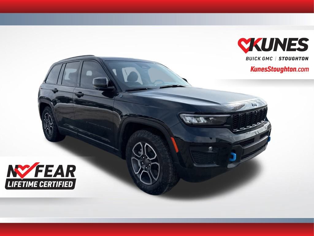 Used 2023 Jeep Grand Cherokee Trailhawk w/ Luxury Tech Group III image 4