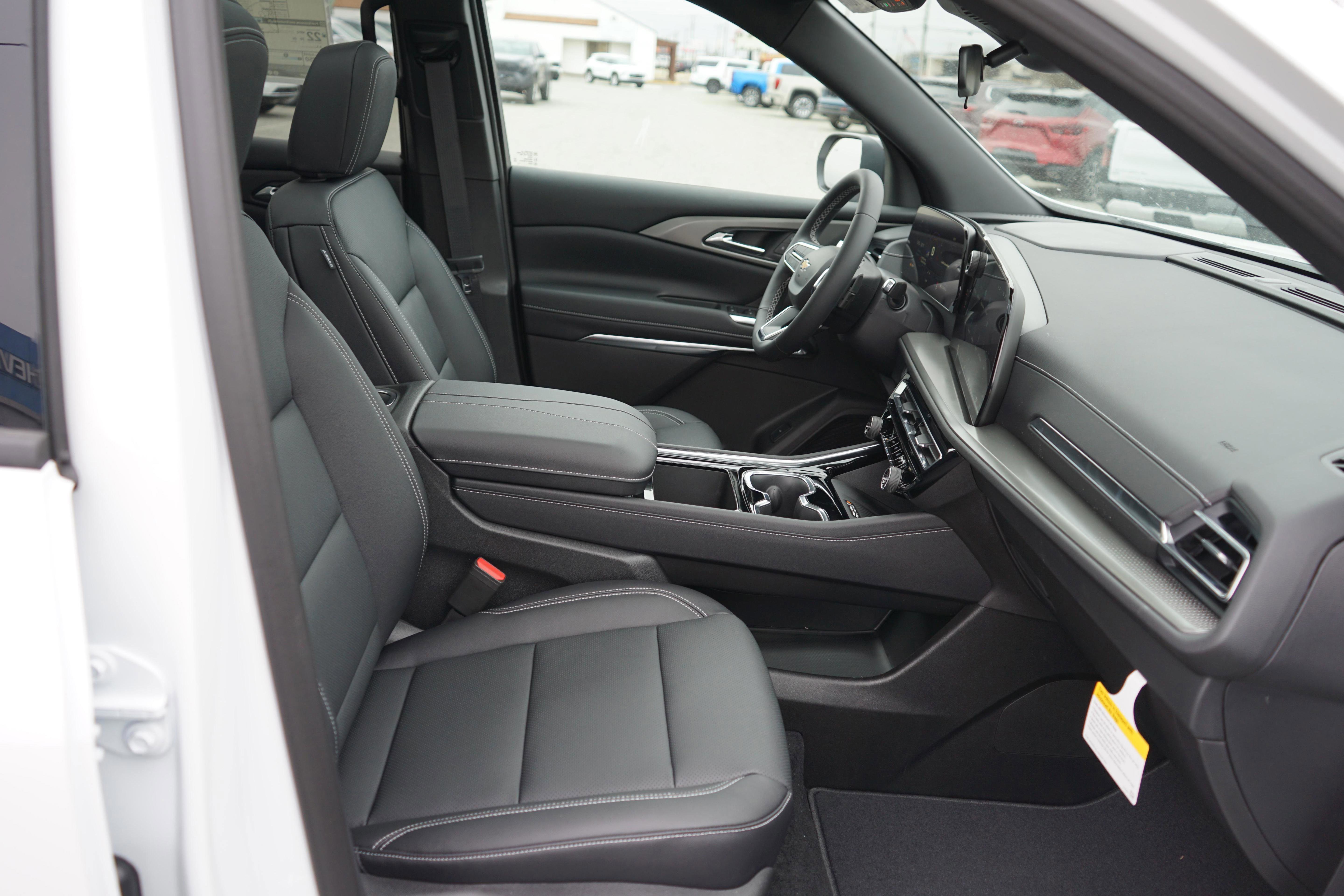 New 2026 Chevrolet Traverse LT w/ Sun and Wheel Package image 26