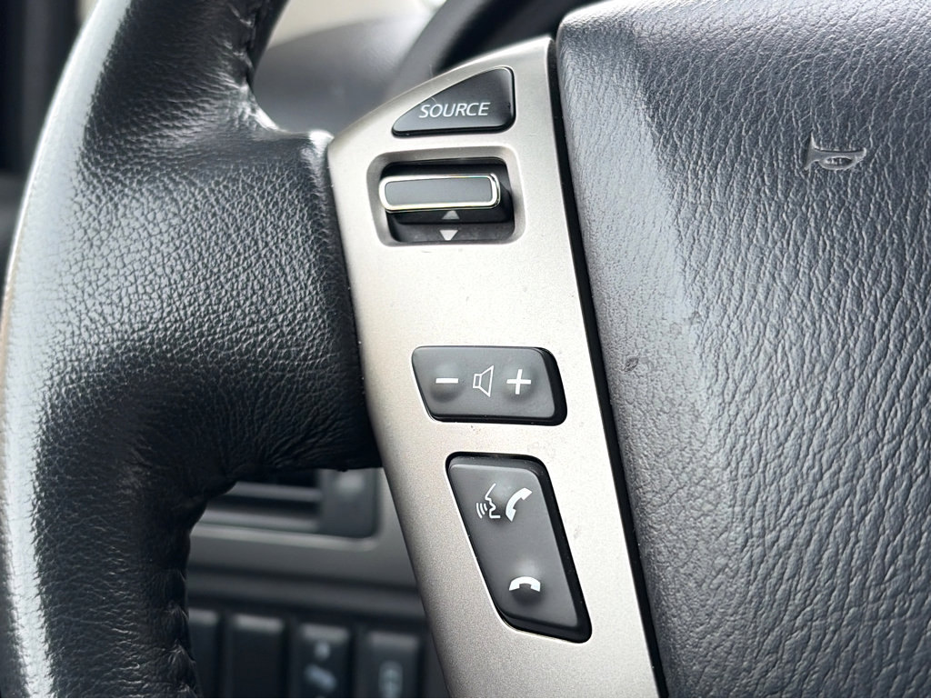 Used 2015 Nissan Armada SV image 12