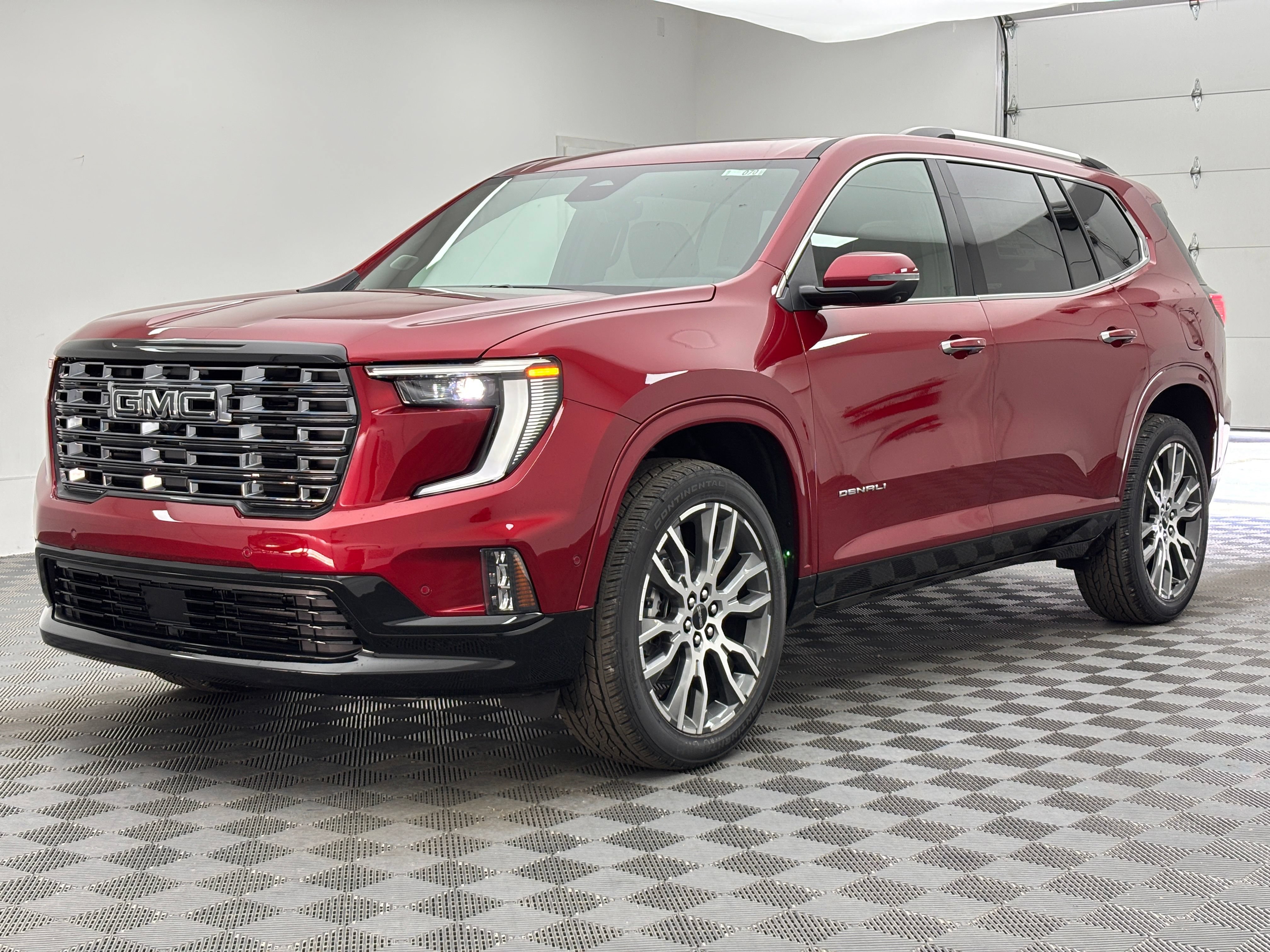 New 2026 GMC Acadia Denali Ultimate w/ LPO, Floor Liner Package AWD/4WD image 2