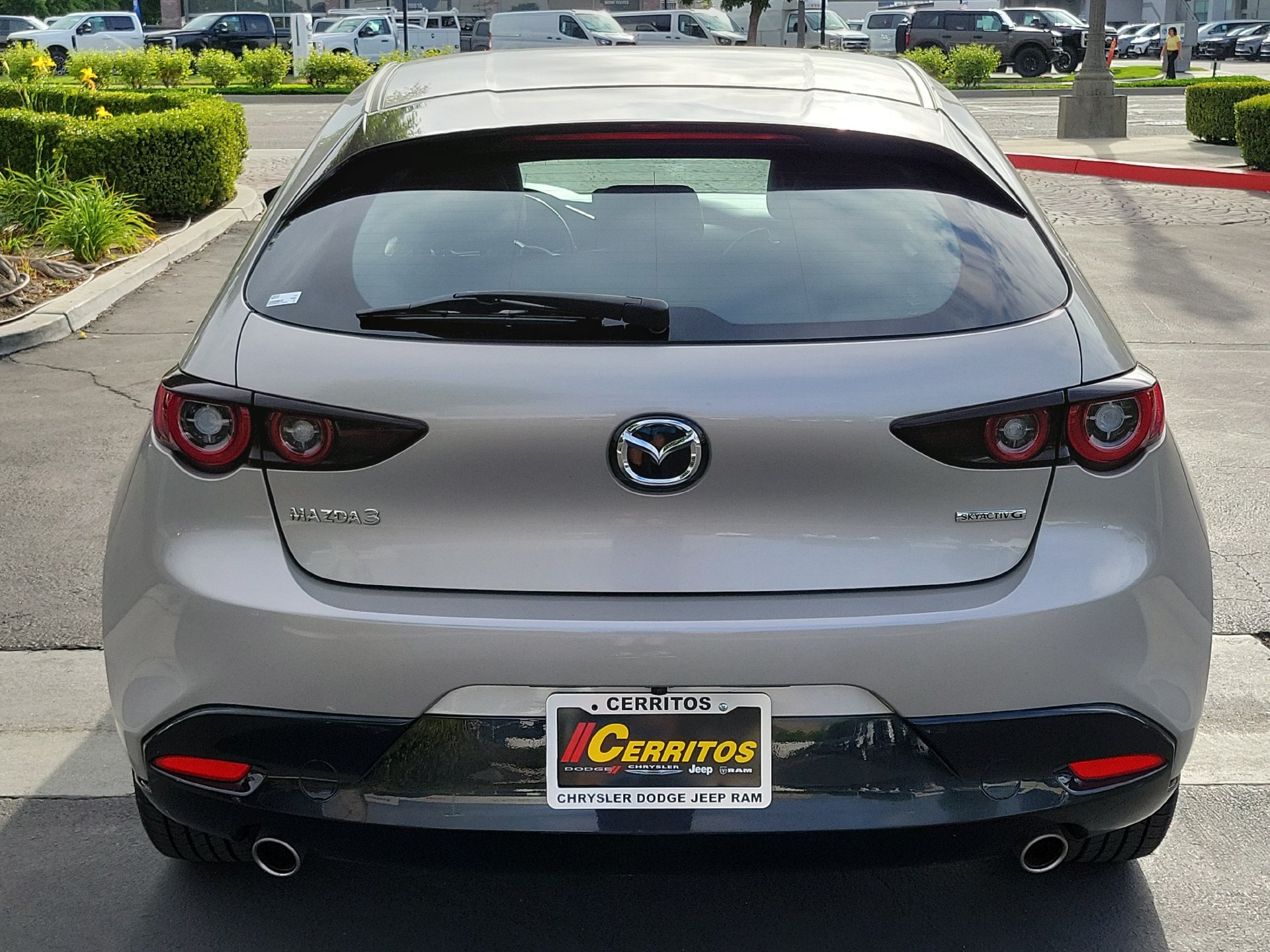 Used 2024 MAZDA MAZDA3 s FWD image 3