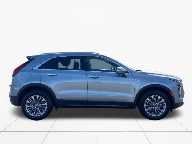 Used 2025 Cadillac XT4 Premium Luxury FWD image 7