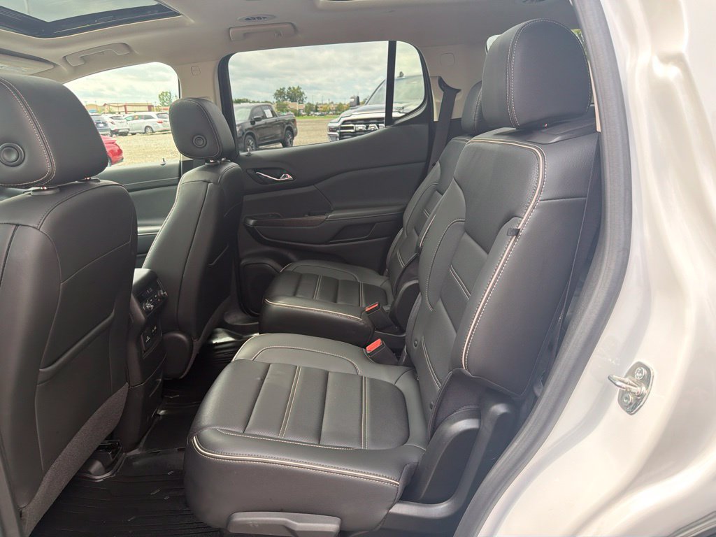 Used 2023 GMC Acadia Denali w/ Denali Ultimate Package AWD/4WD image 28