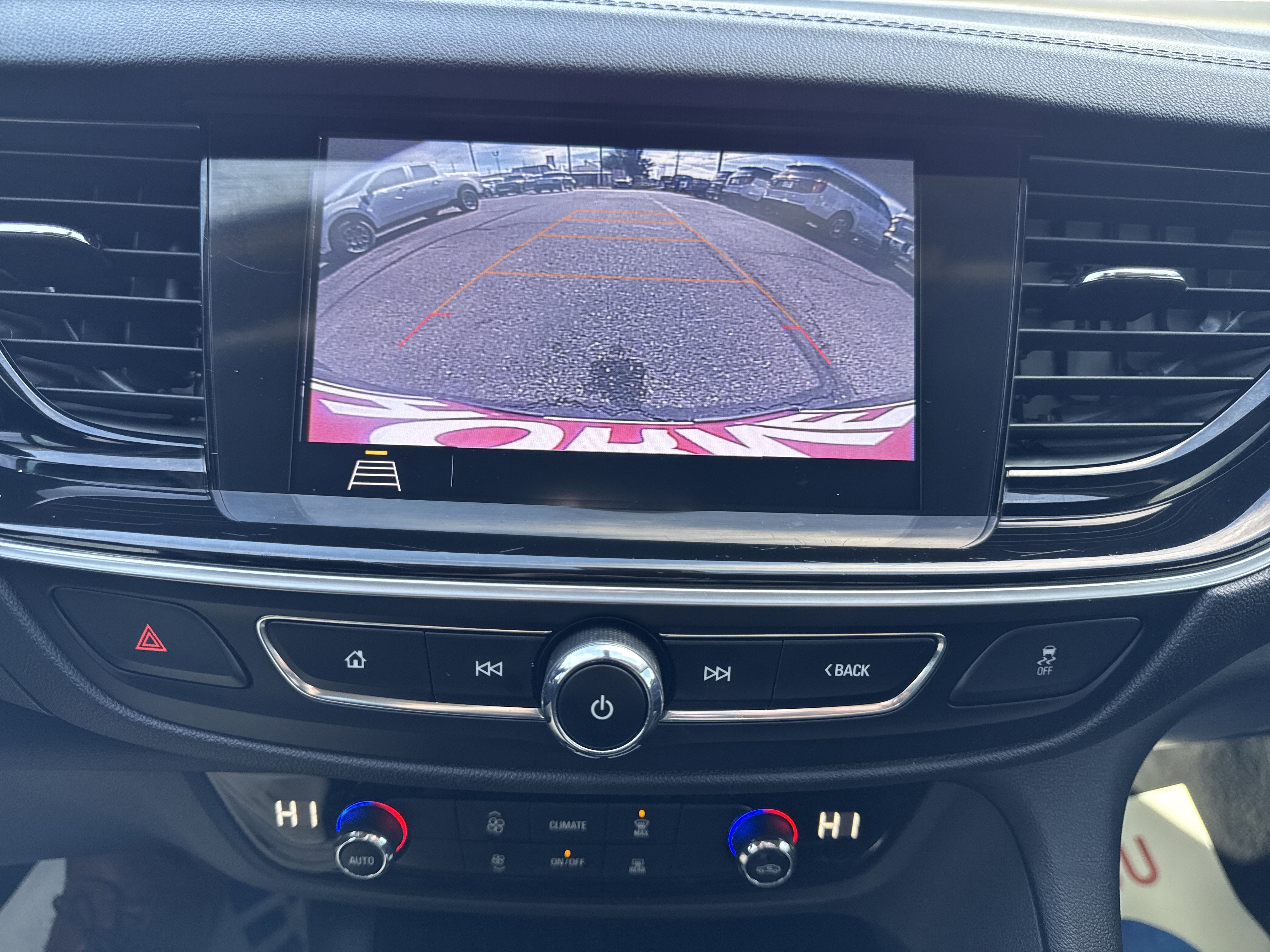 Used 2018 Buick Regal Preferred image 21