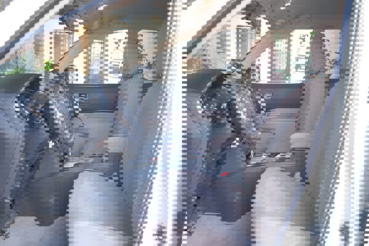 Used 2013 Nissan Rogue S w/ Special Edition Pkg image 11