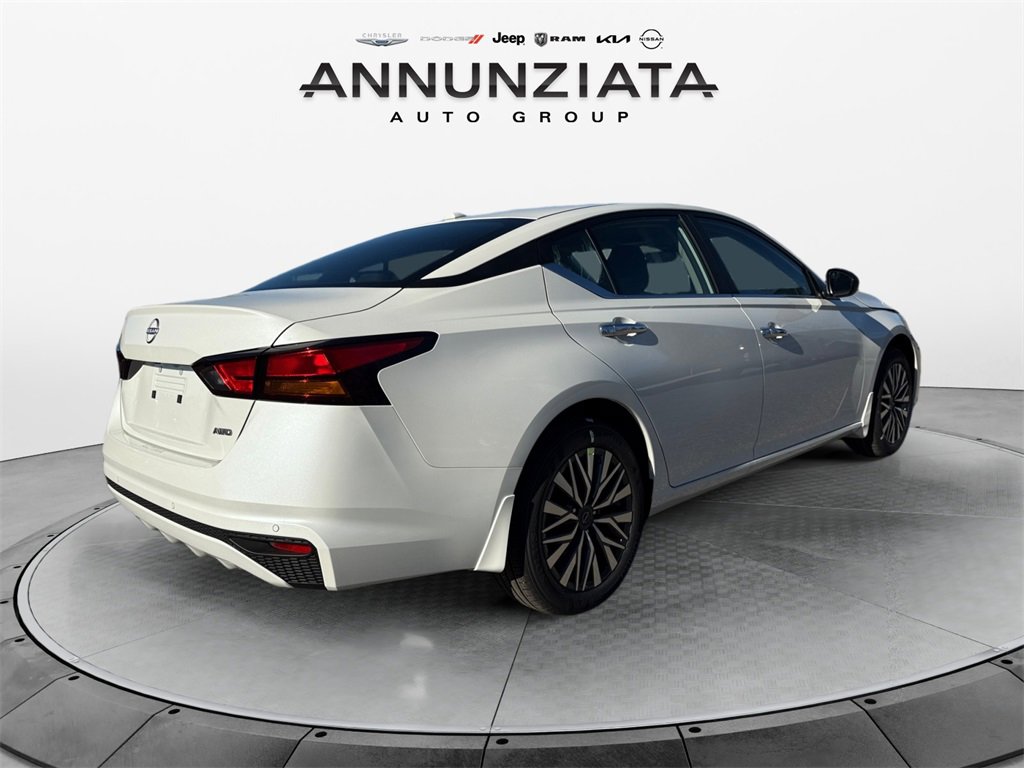 New 2025 Nissan Altima 2.5 SV image 5