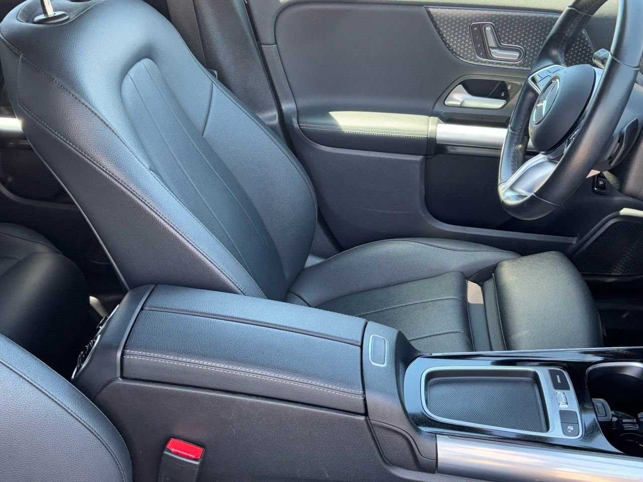 Used 2025 Mercedes-Benz GLA 250 4MATIC image 10