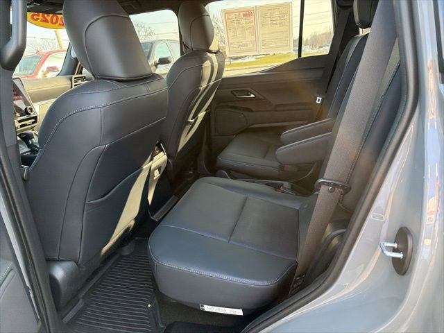 Used 2025 Lexus GX 550 w/ Accessory Package (2T) image 18