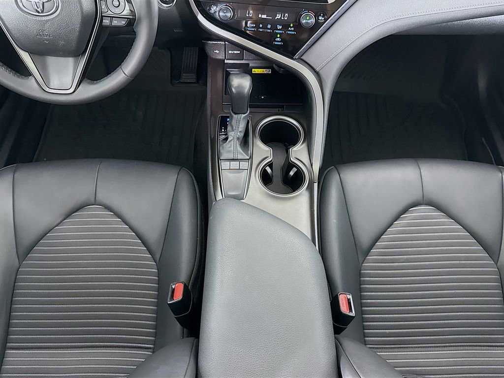 Used 2024 Toyota Camry SE w/ Audio Upgrade Package image 16