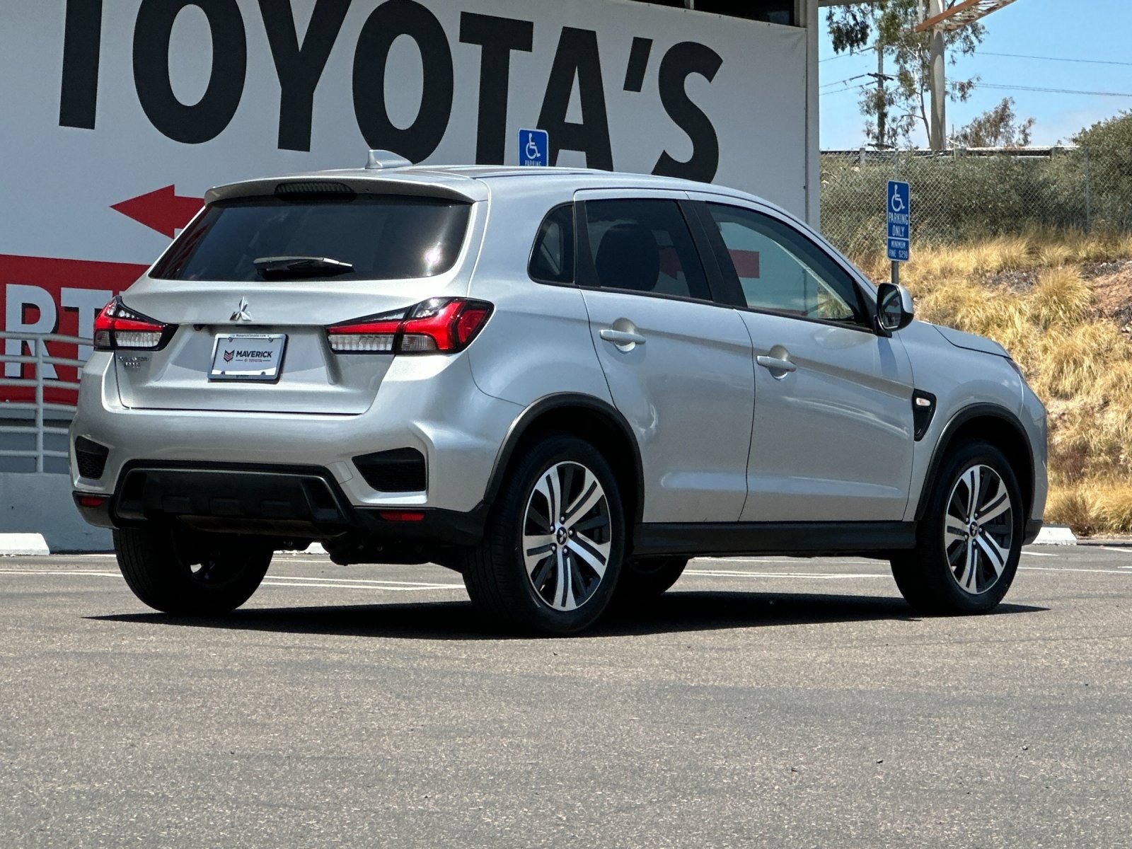 Used 2024 Mitsubishi Outlander Sport ES AWD/4WD image 5