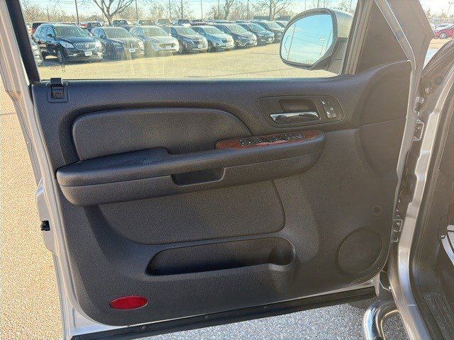 Used 2009 Chevrolet Silverado 1500 LTZ w/ Safety Package AWD/4WD image 9