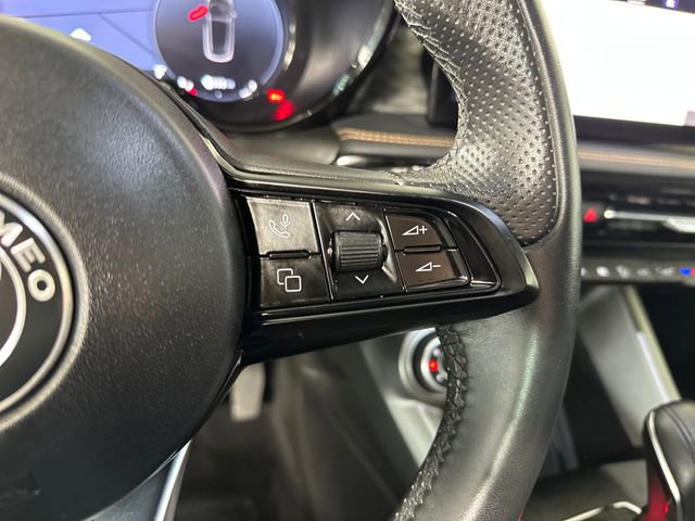 Used 2024 Alfa Romeo Tonale Ti image 16