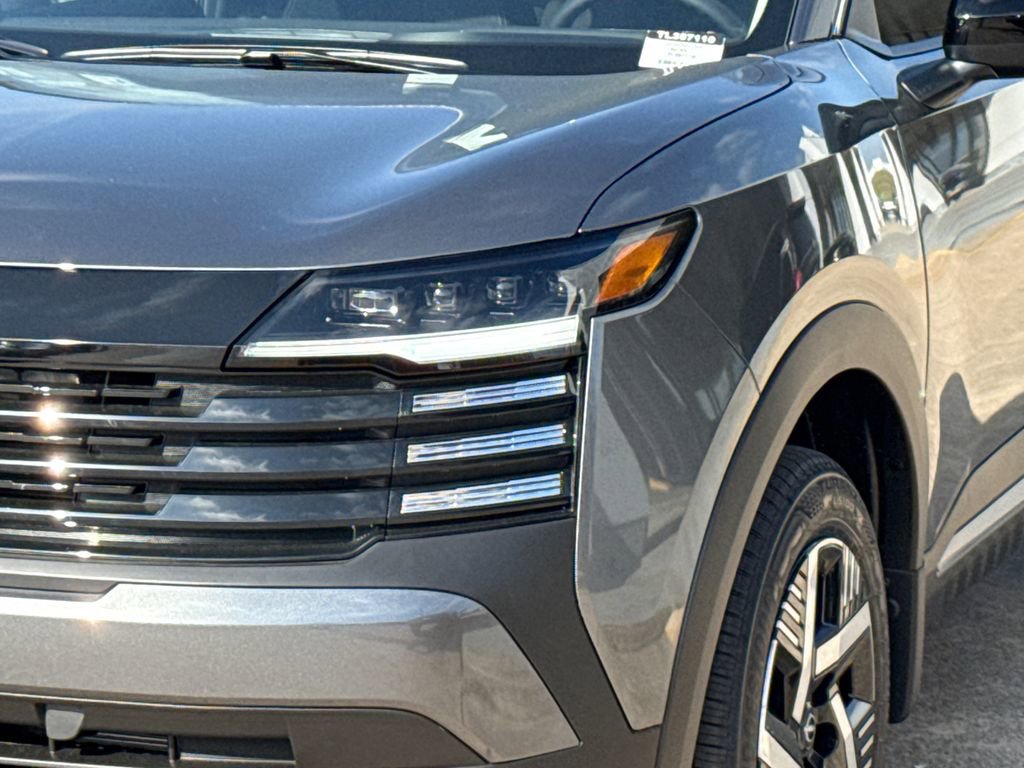 New 2026 Nissan Kicks SV w/ SV Premium Package image 5