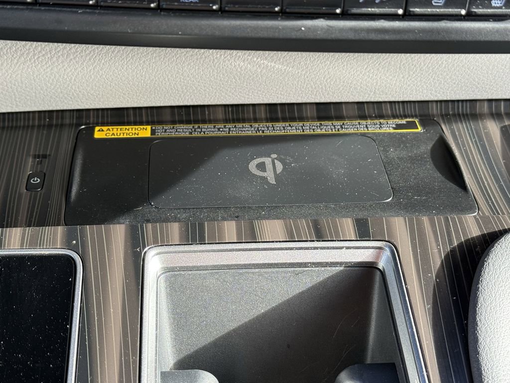 Used 2021 Toyota Sienna Limited image 34