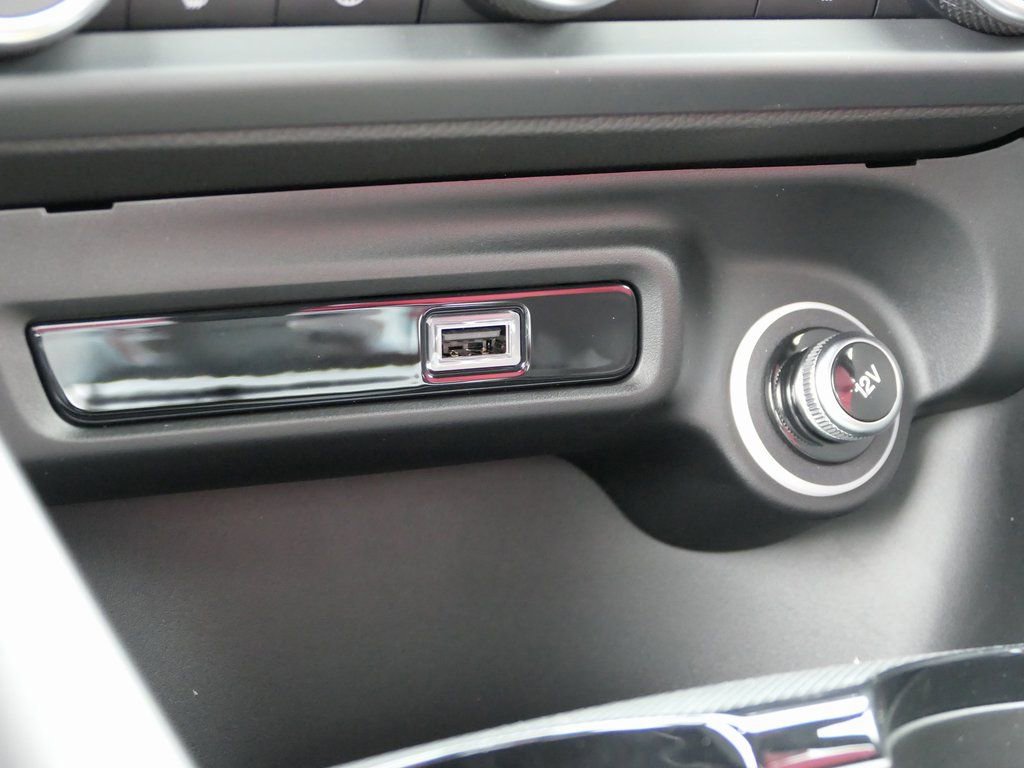New 2025 Alfa Romeo Giulia AWD image 23