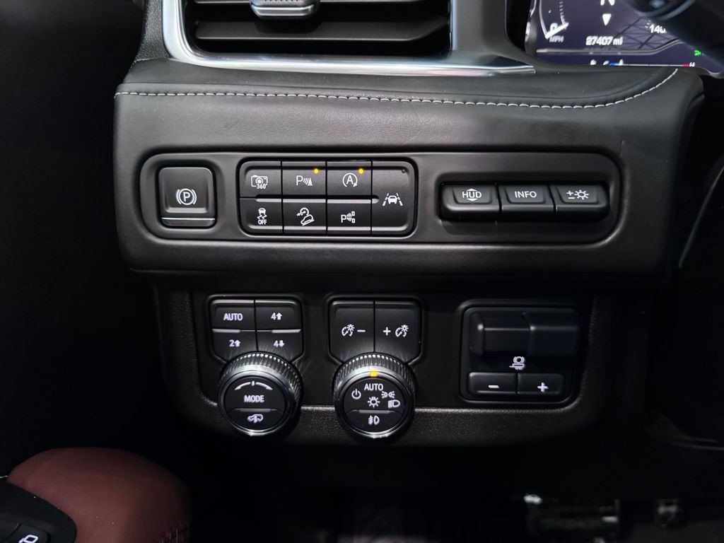 Certified 2023 GMC Yukon Denali Ultimate image 27