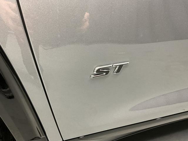 New 2026 Buick Enclave Sport Touring image 8