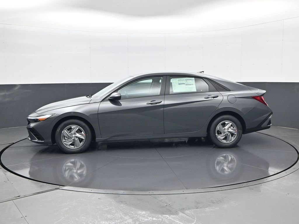 New 2026 Hyundai Elantra SE image 8