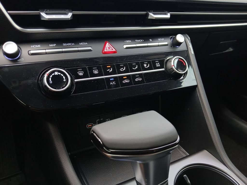 New 2026 Hyundai Sonata SE FWD image 17