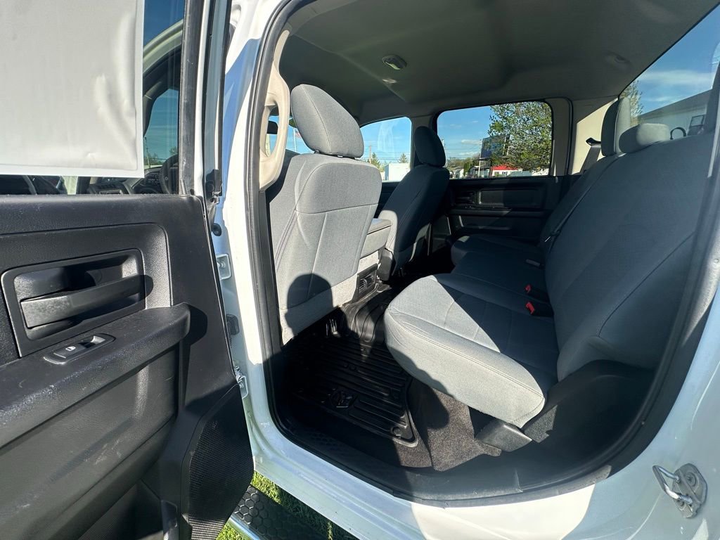 Used 2018 RAM 3500 Tradesman w/ Chrome Appearance Group AWD/4WD image 18