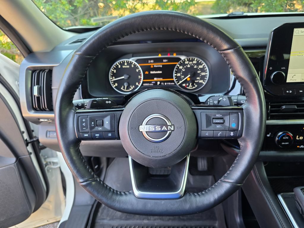 Used 2023 Nissan Pathfinder SL AWD/4WD image 23