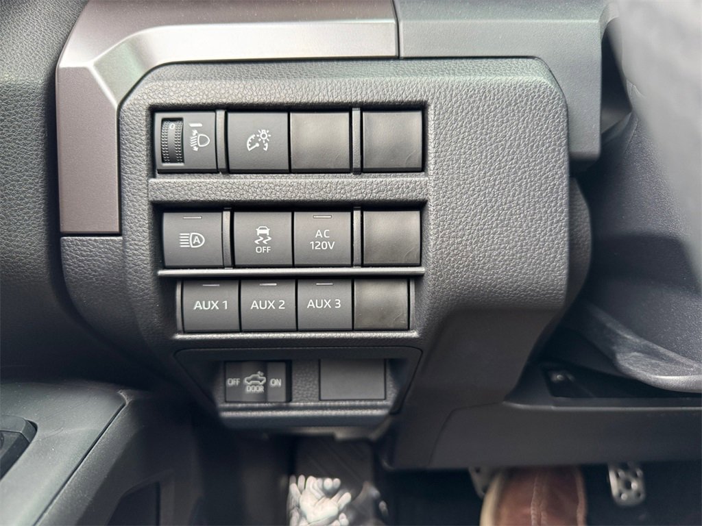 Used 2024 Toyota Tacoma TRD Sport image 28