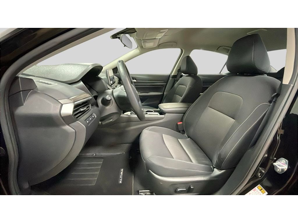 Used 2024 Nissan Altima 2.5 SV image 11