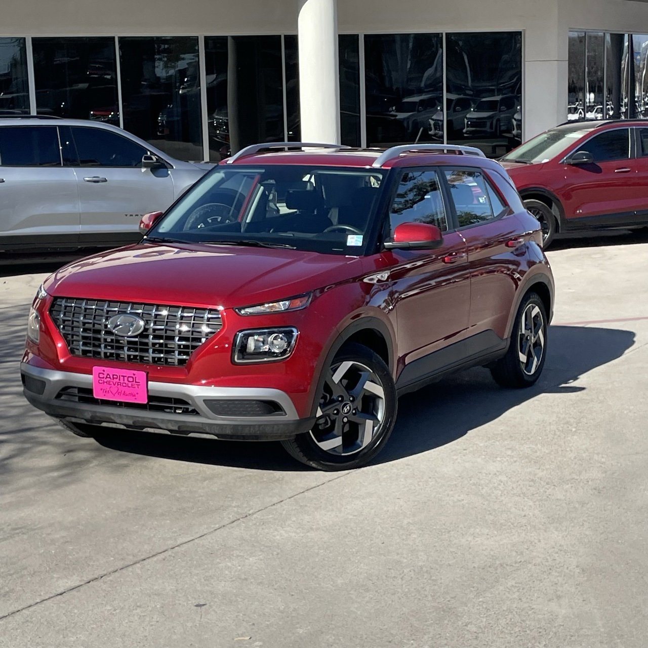 Used 2025 Hyundai Venue SEL image 9