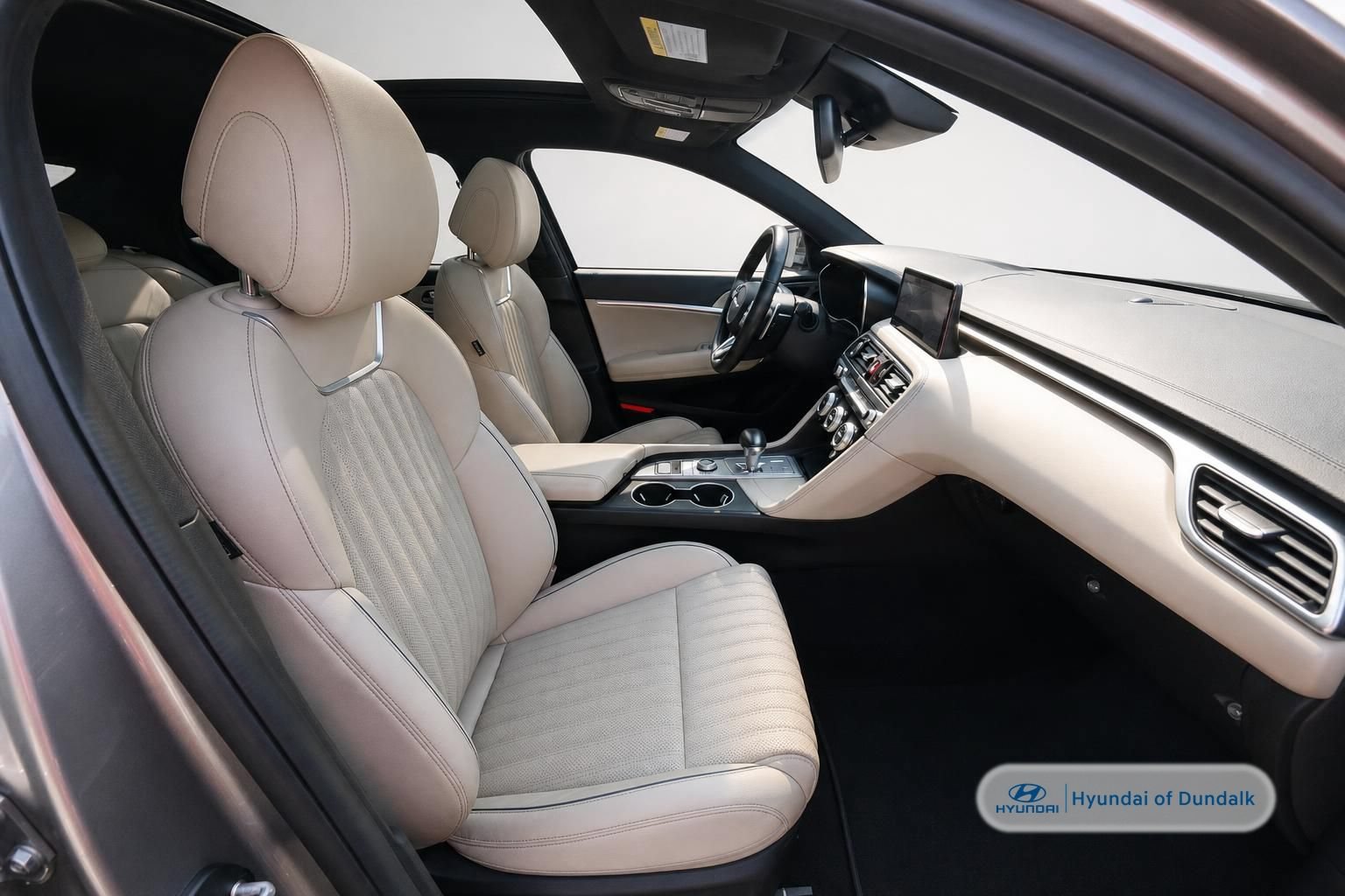 Used 2023 Genesis G70 2.0T w/ Sport Prestige Package RWD image 9