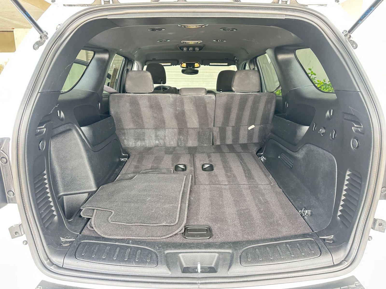 Used 2024 Dodge Durango SXT image 36