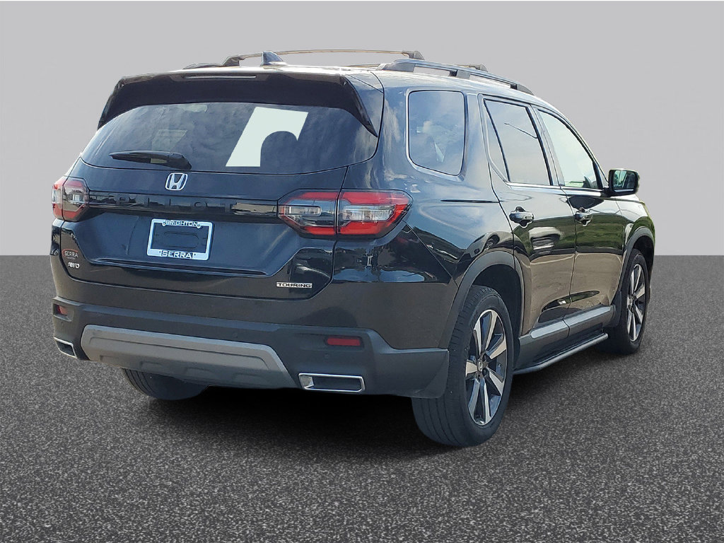 Certified 2025 Honda Pilot Touring image 3