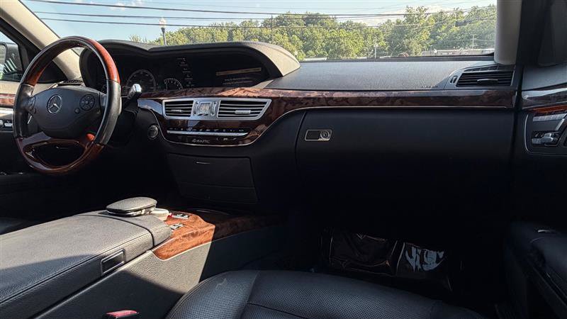 Used 2012 Mercedes-Benz S 550 4MATIC image 33