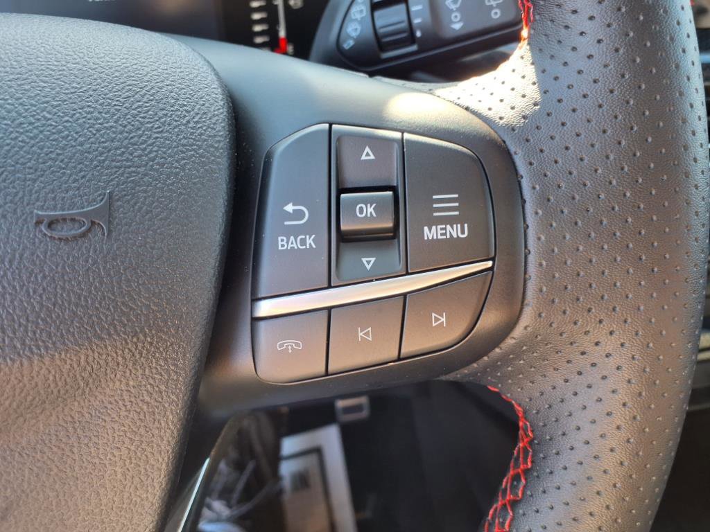 Certified 2024 Ford Escape ST-Line w/ Tech Pack #1 image 17