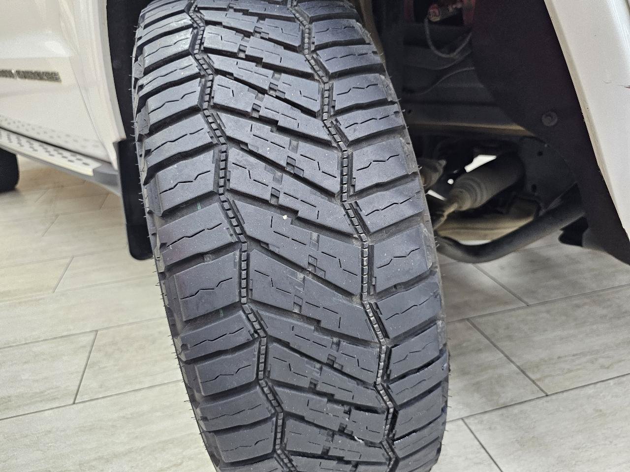 Used 2018 Jeep Grand Cherokee Overland RWD image 45