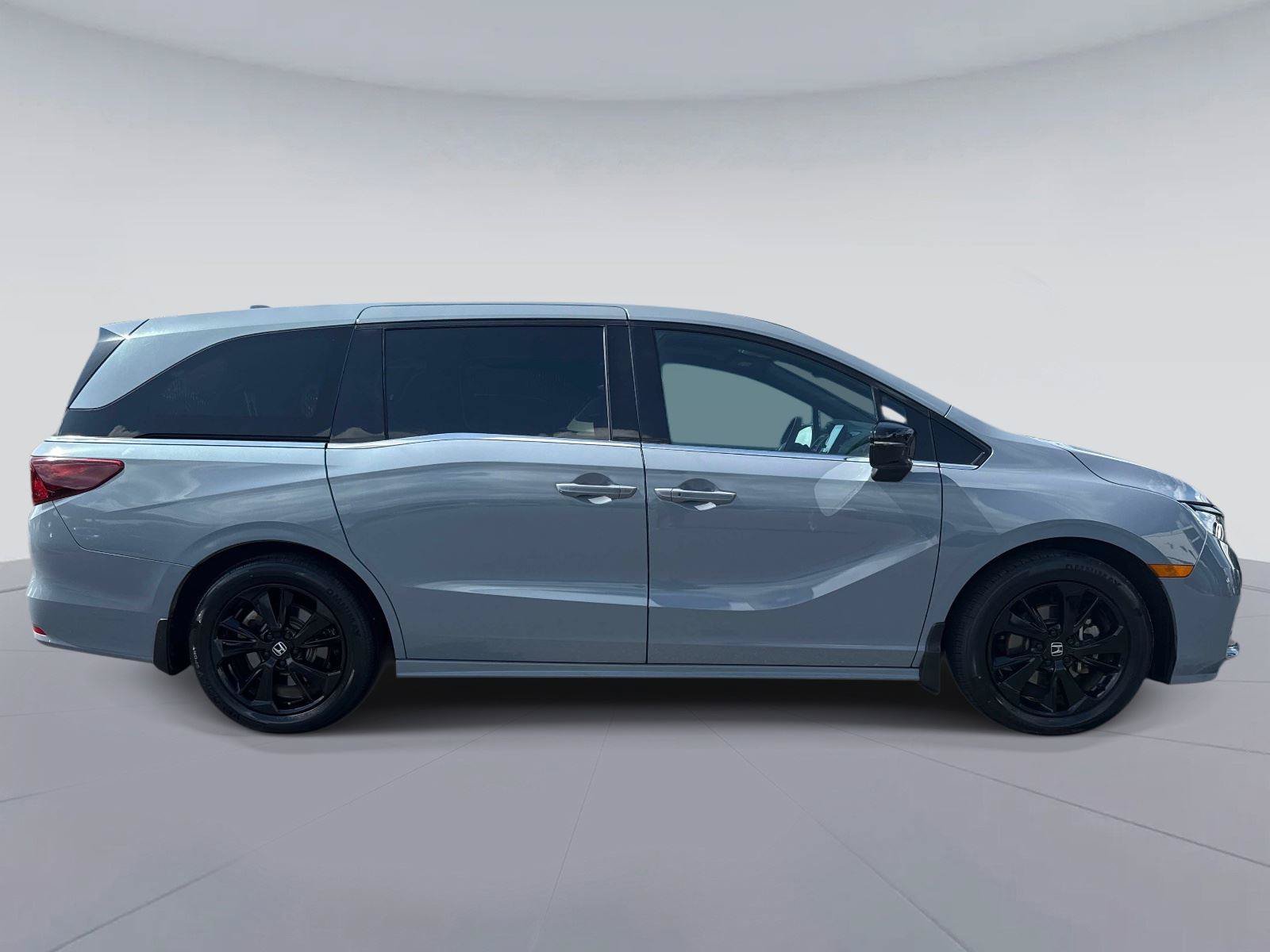 Certified 2024 Honda Odyssey Sport image 2