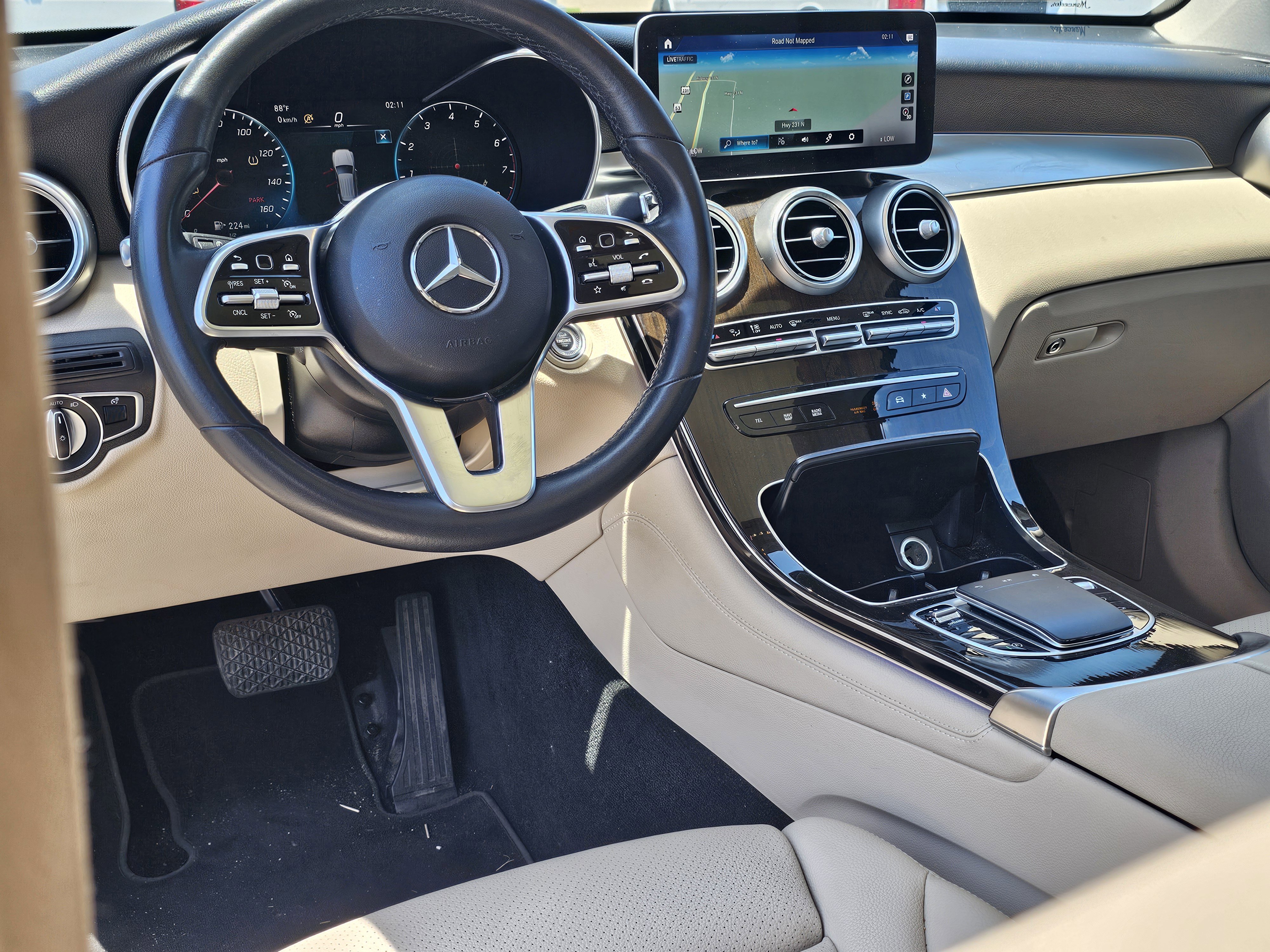 Used 2020 Mercedes-Benz GLC 300 image 32