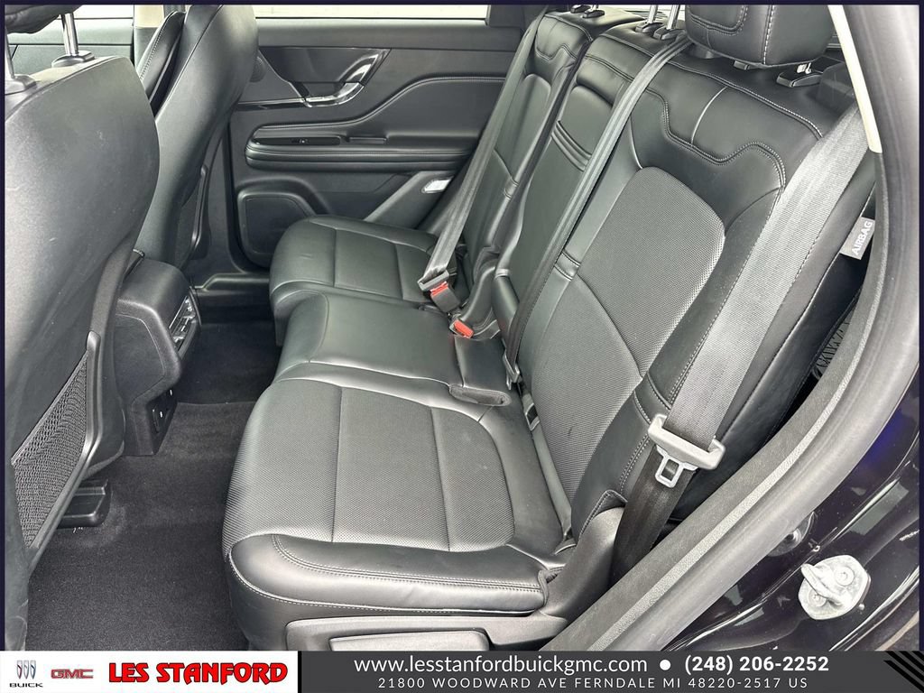 Used 2023 Lincoln Corsair Reserve w/ Jet Appearance Package AWD/4WD image 13