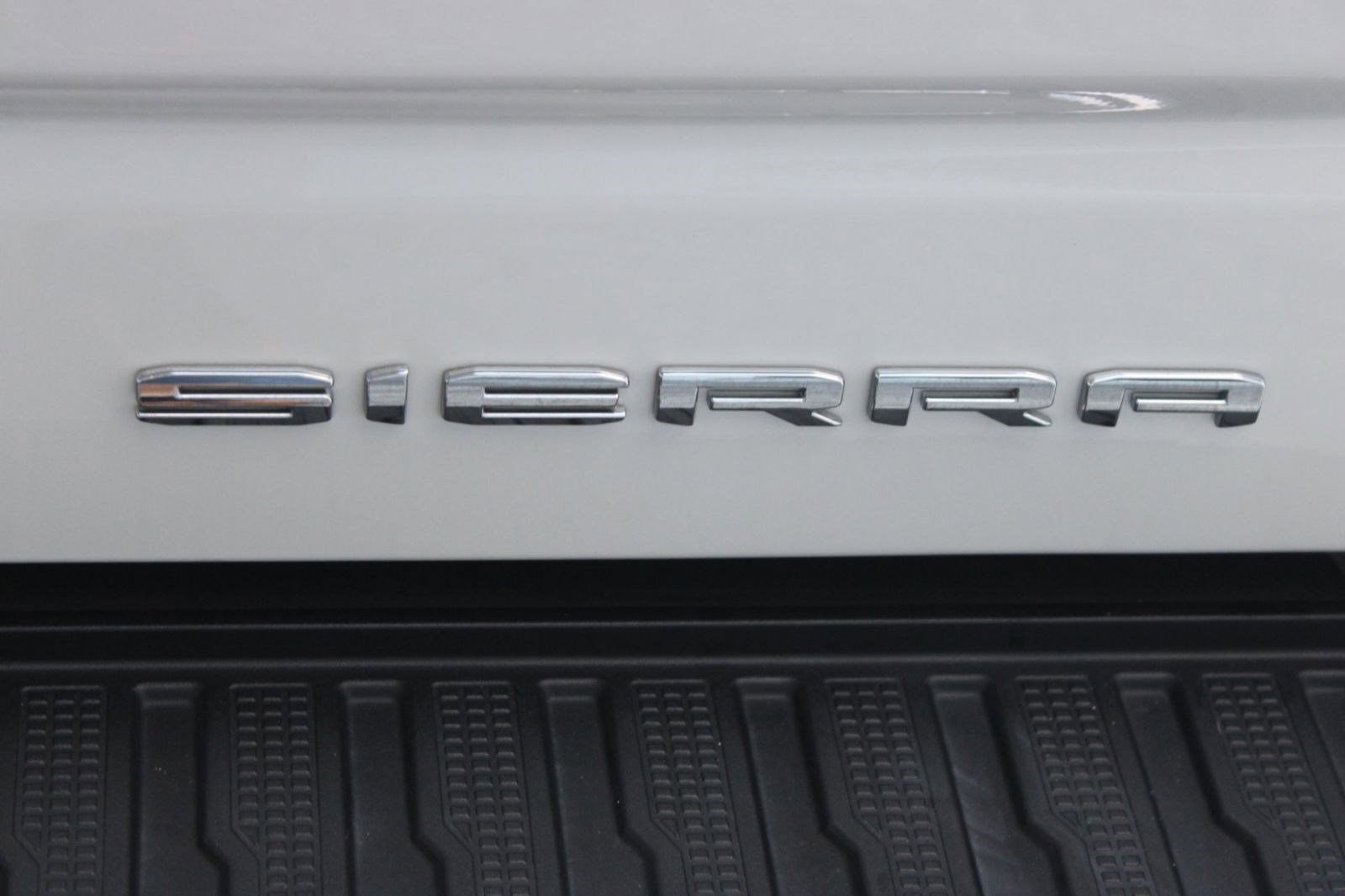 Used 2024 GMC Sierra 1500 Denali w/ Denali Reserve Package image 24