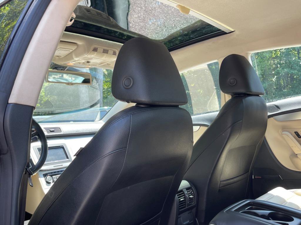 Used 2009 Volkswagen CC Luxury image 27
